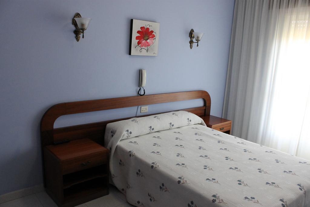 Hotel Arco Iris Vilanova de Arousa Habitación foto