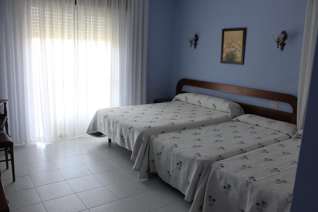 Hotel Arco Iris Vilanova de Arousa Habitación foto